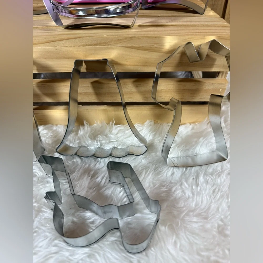 Williams Sonoma Dress Up Clothes Head To Toe Bougie Cookie Cutters Metal Purse